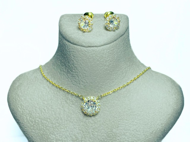 Set cercei + lanț placat cu piatra albă CBS 002 Set cercei + lanț placat cu piatra albă CBS 002