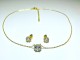 Set cercei + lanț placat cu piatra albă CBS 002 Set cercei + lanț placat cu piatra albă CBS 002